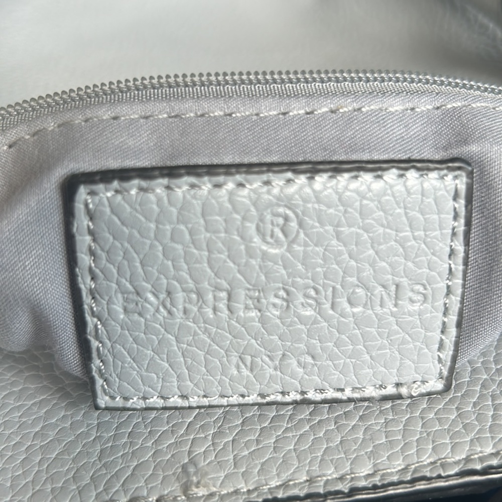 Purse - Picture 7 of 9